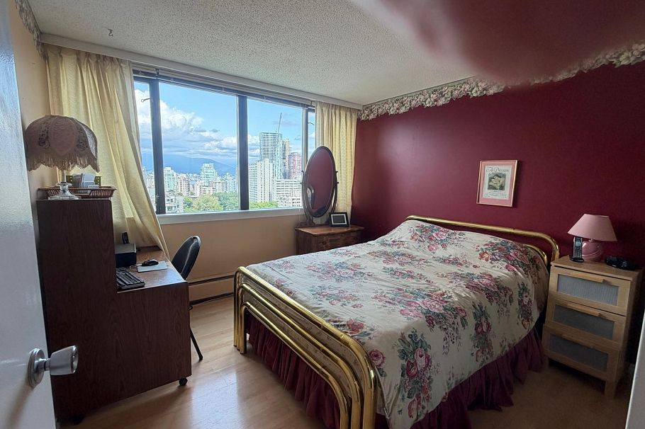 1803 1740 Comox Street Vancouver, BC - 9