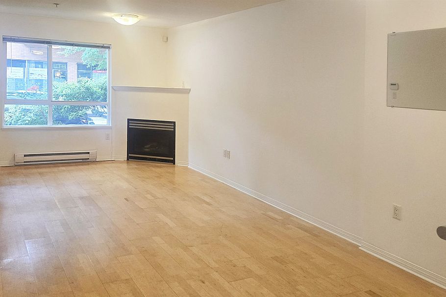 229 E 11th Avenue Vancouver, BC - 2