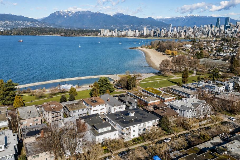 307 2335 York Avenue Vancouver, BC - 34