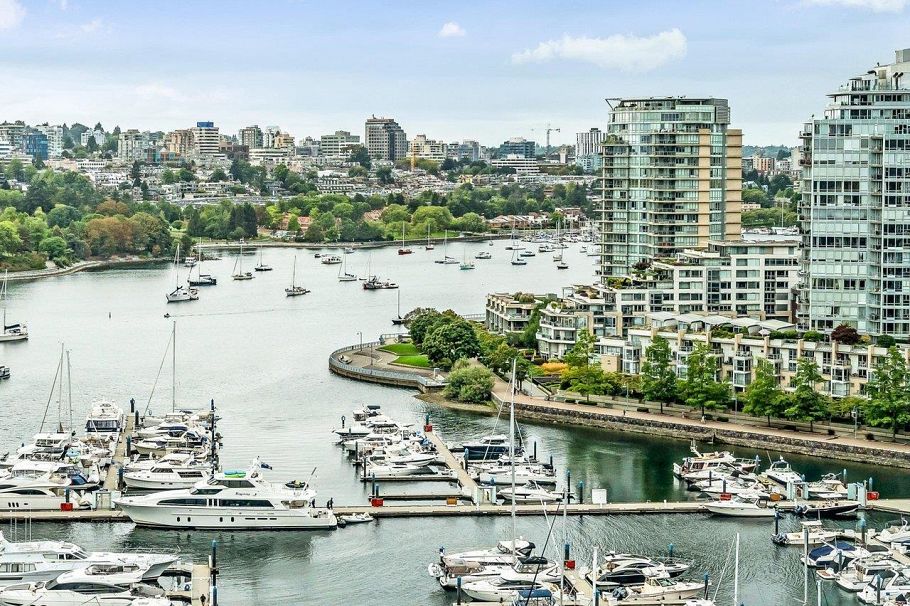 2105 1033 Marinaside Crescent Vancouver, BC - 16