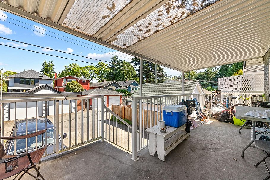 3279 W 11th Avenue Vancouver, BC - 33