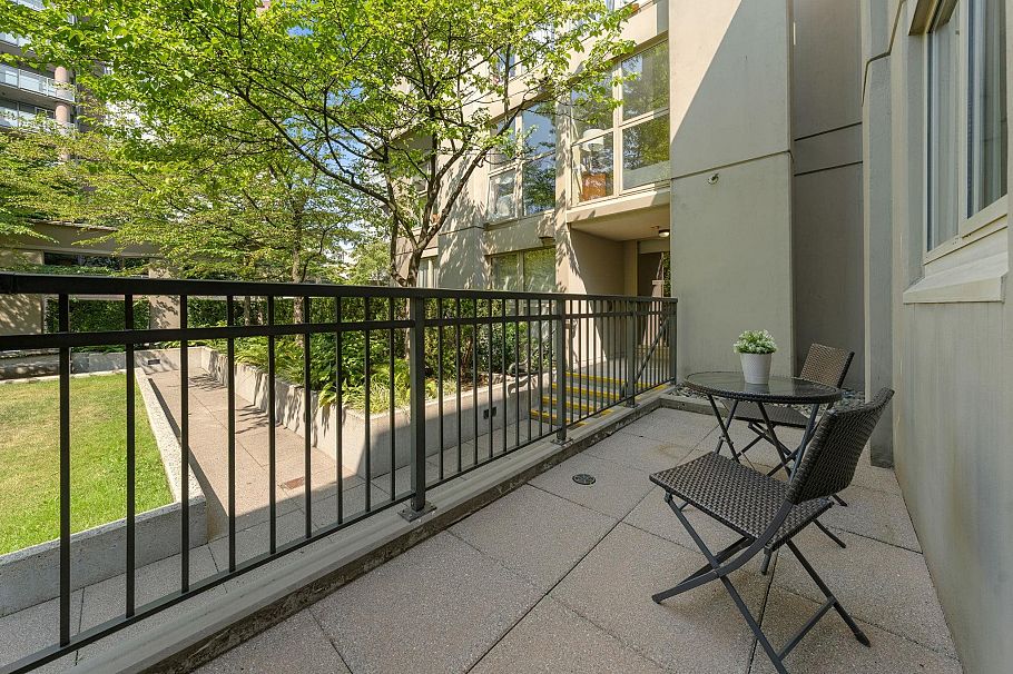 TH9 969 Richards Street Vancouver, BC - 14