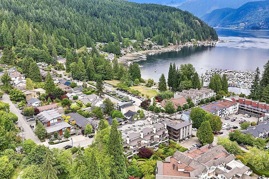 104 2181 Panorama Drive North Vancouver, BC - 22