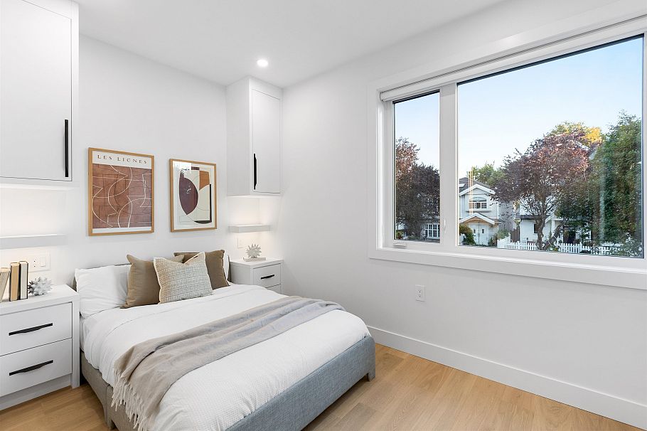 1 2435 Napier Street Vancouver, BC - 8