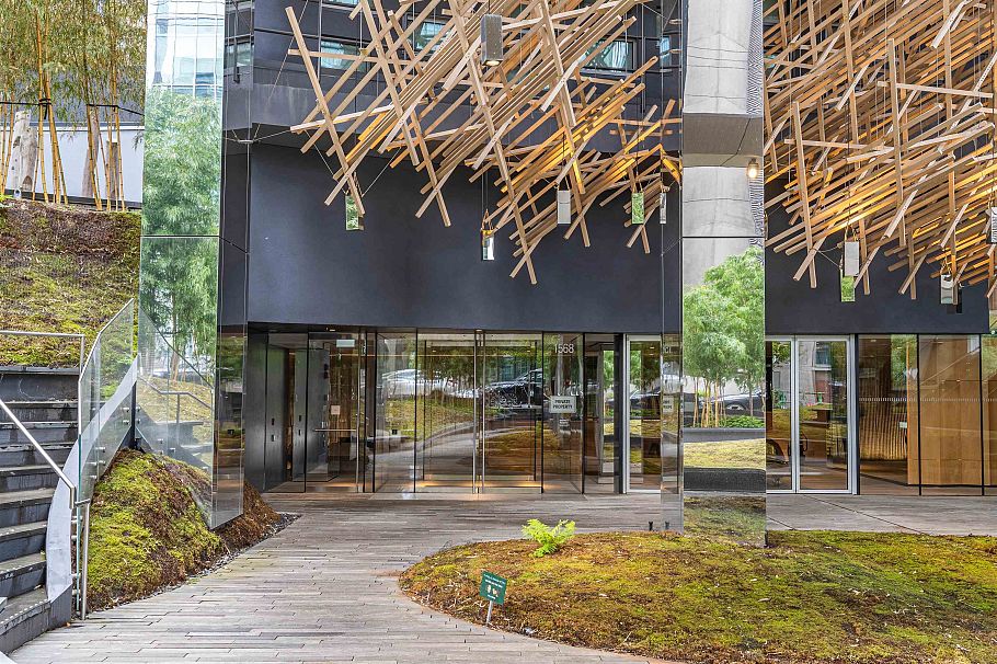 303 1568 Alberni Street Vancouver, BC - 3