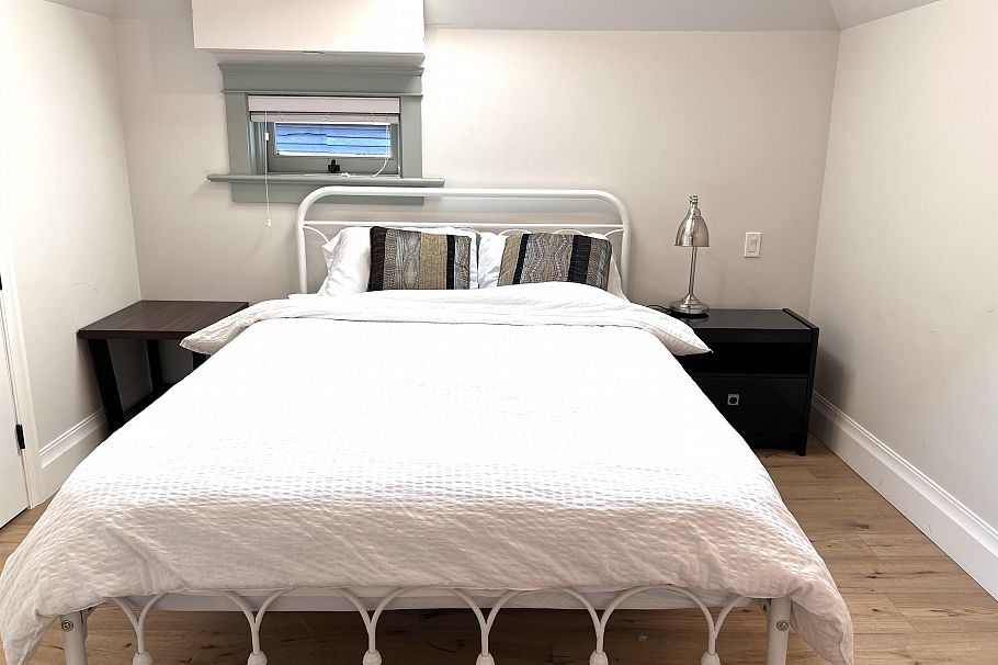 3 1150 Comox Street Vancouver, BC - 13