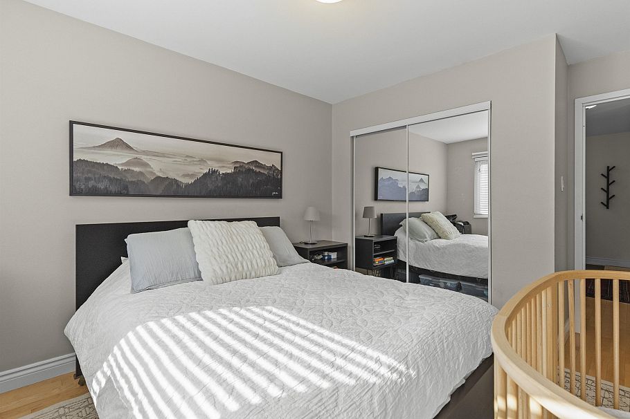 307 2335 York Avenue Vancouver, BC - 25