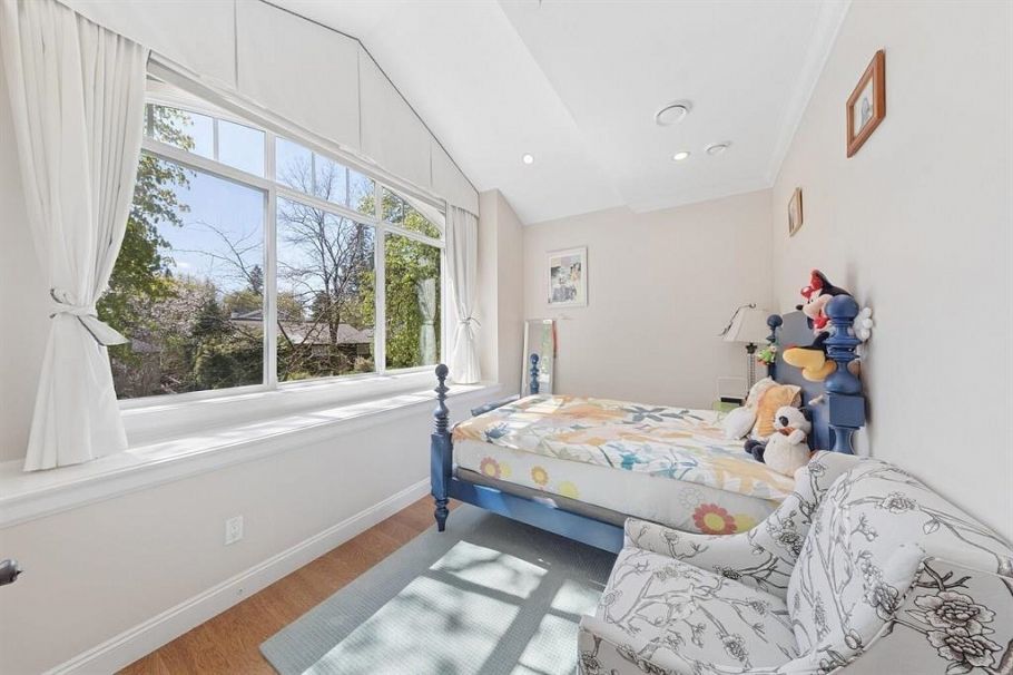 2911 W 35th Avenue Vancouver, BC - 24