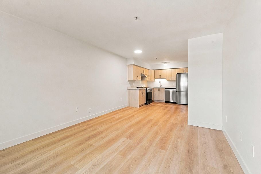 301 2928 Commercial Drive Vancouver, BC - 19
