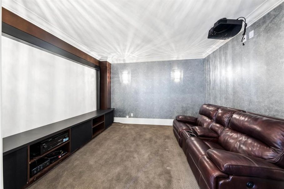 3587 W 38th Avenue Vancouver, BC - 36