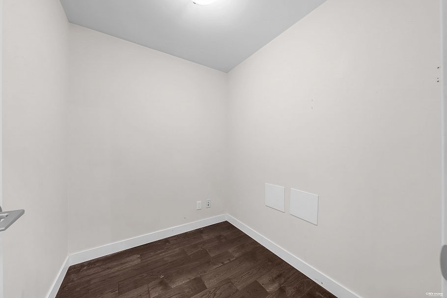 208 2321 Scotia Street Vancouver, BC - 25
