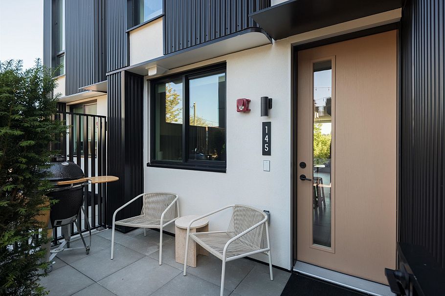 151 2451 N Grandview Highway Vancouver, BC - 3