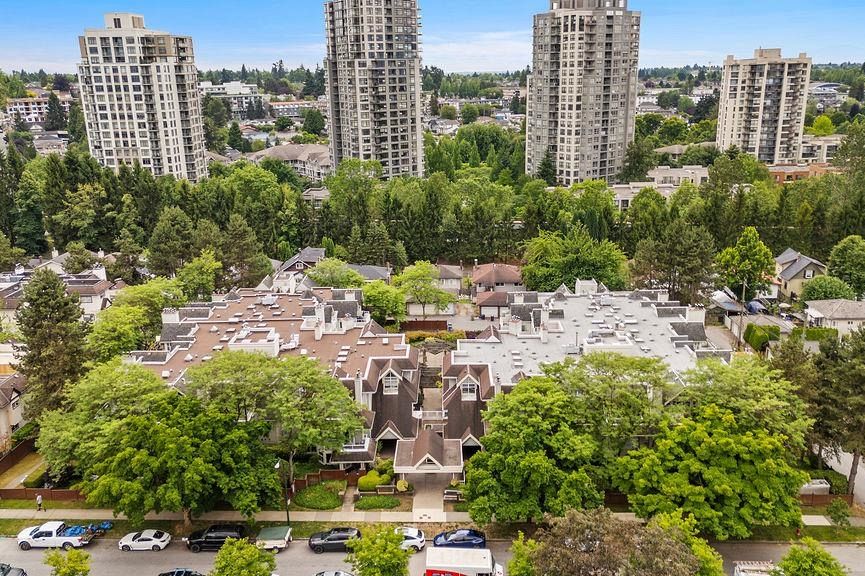 211 3628 Rae Avenue Vancouver, BC - 37