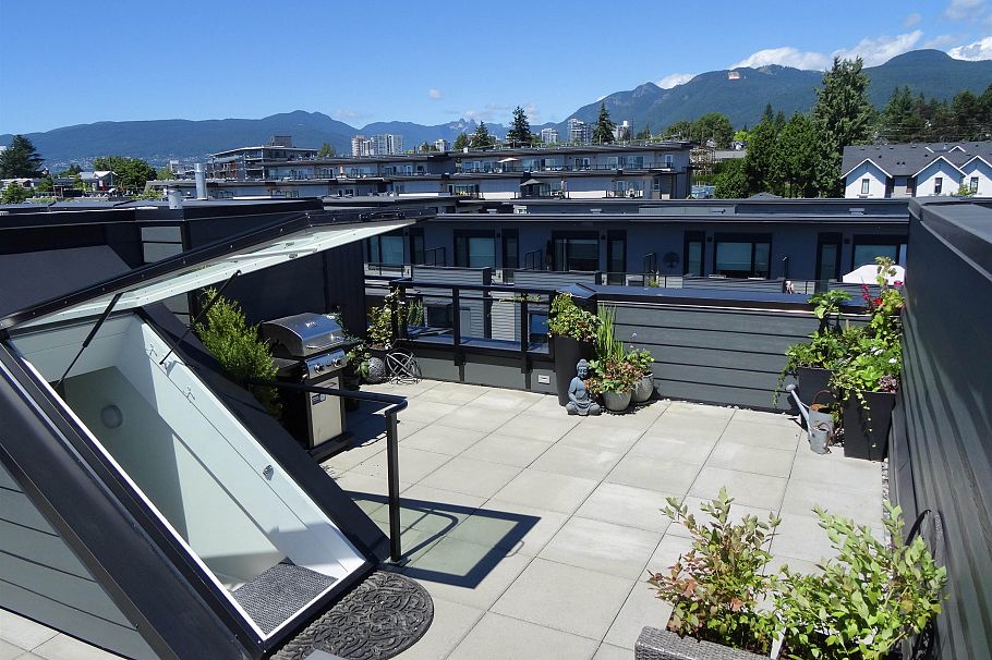 444 545 E 2nd Street North Vancouver, BC - 9