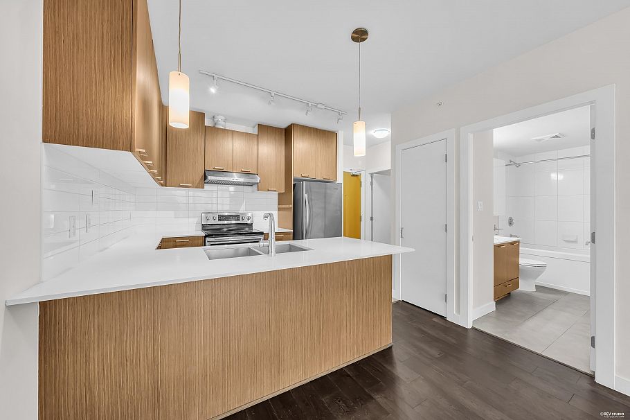 208 2321 Scotia Street Vancouver, BC - 11