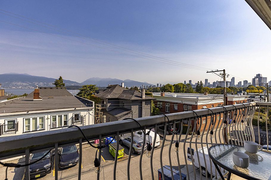307 2335 York Avenue Vancouver, BC - 1