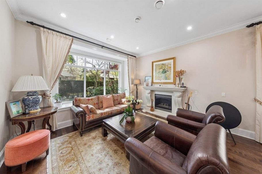 2911 W 35th Avenue Vancouver, BC - 4