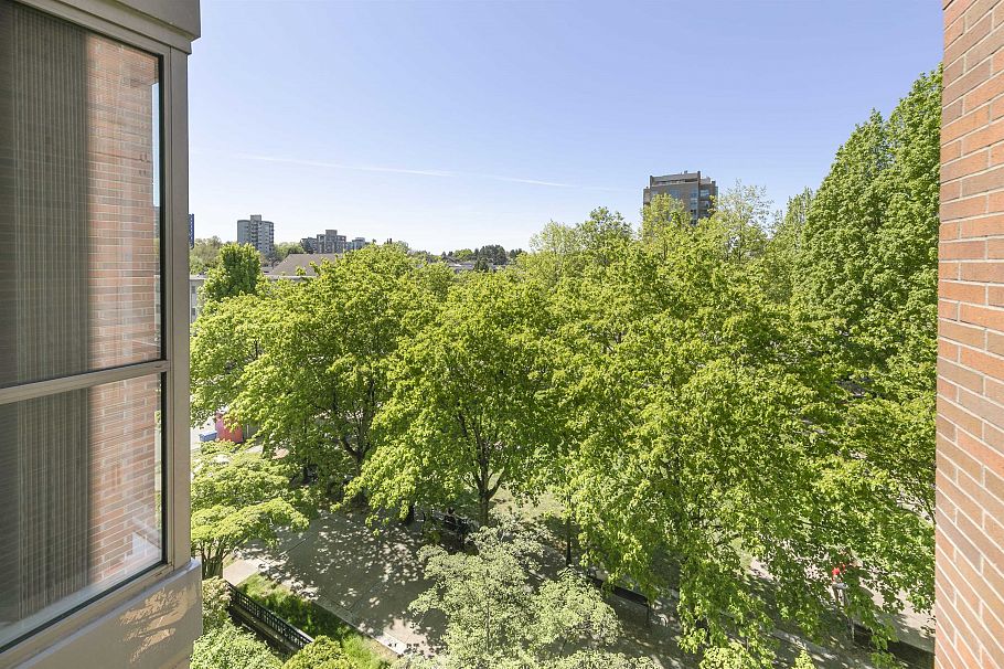 403 1575 W 10th Avenue Vancouver, BC - 13
