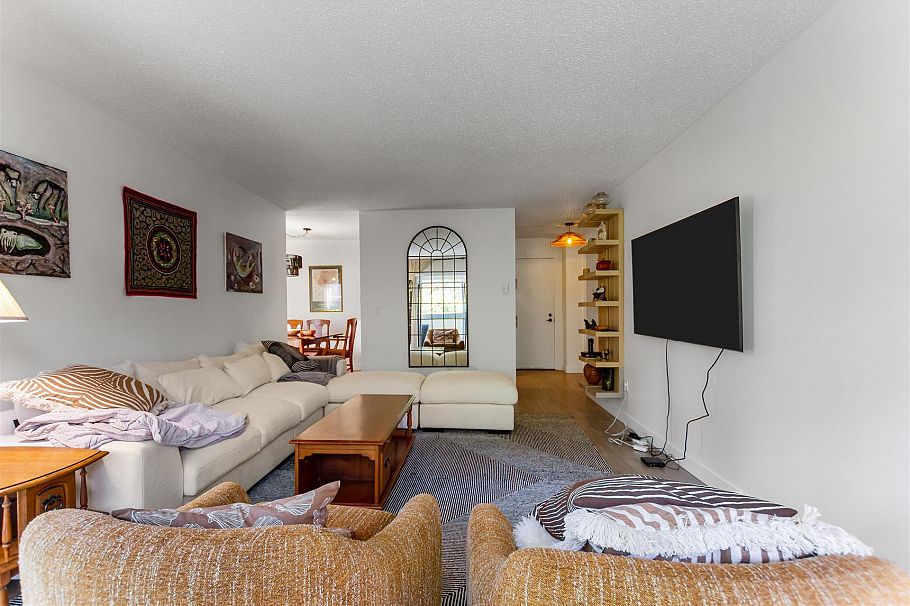 204 2240 Wall Street Vancouver, BC - 2