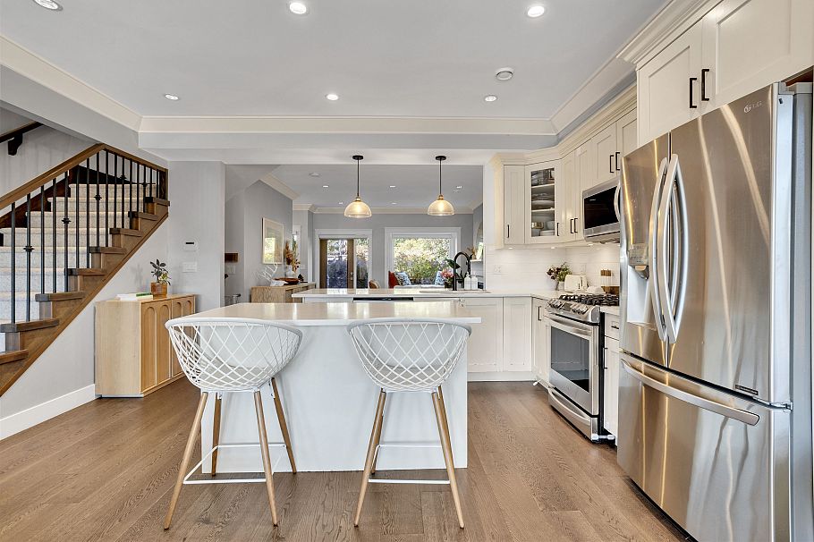 545 E 4th Street North Vancouver, BC - 14