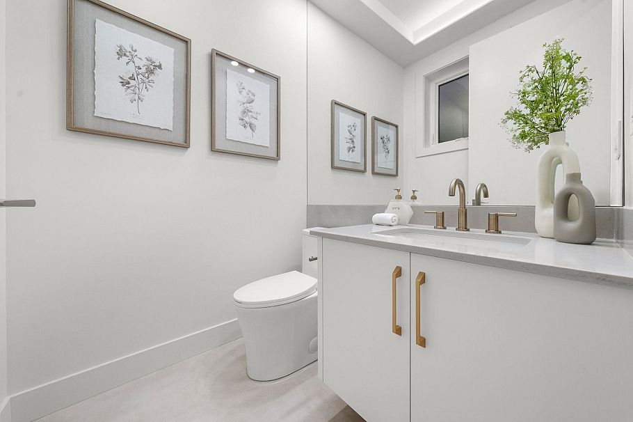 1 1582 E 2nd Avenue Vancouver, BC - 26