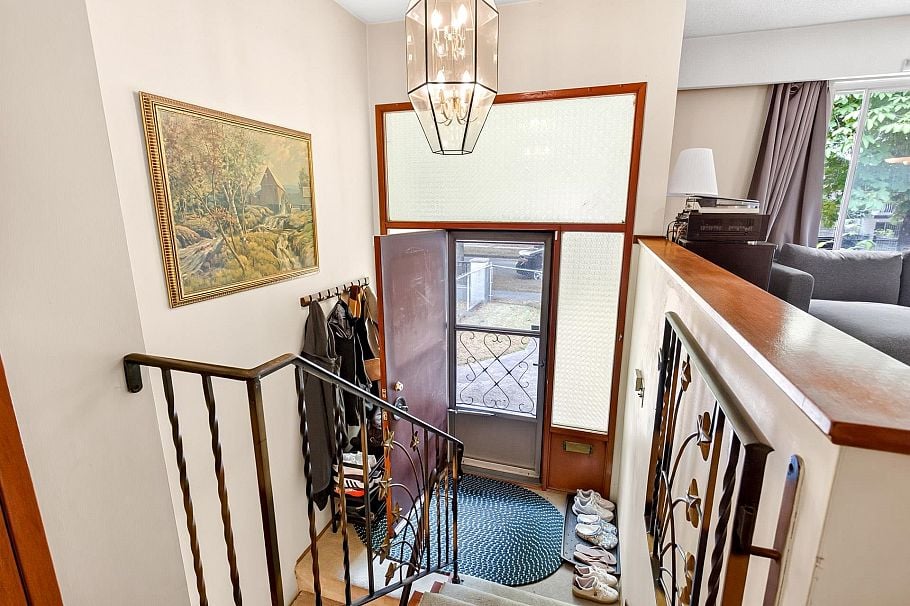 2175 Waverley Avenue Vancouver, BC - 4