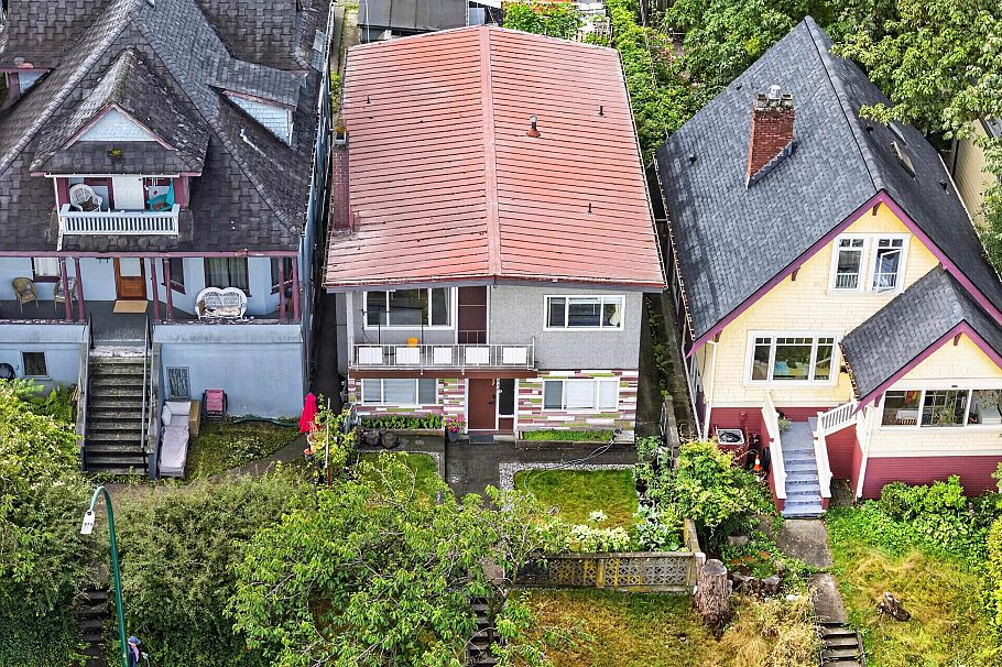 1828 Parker Street Vancouver, BC - 4