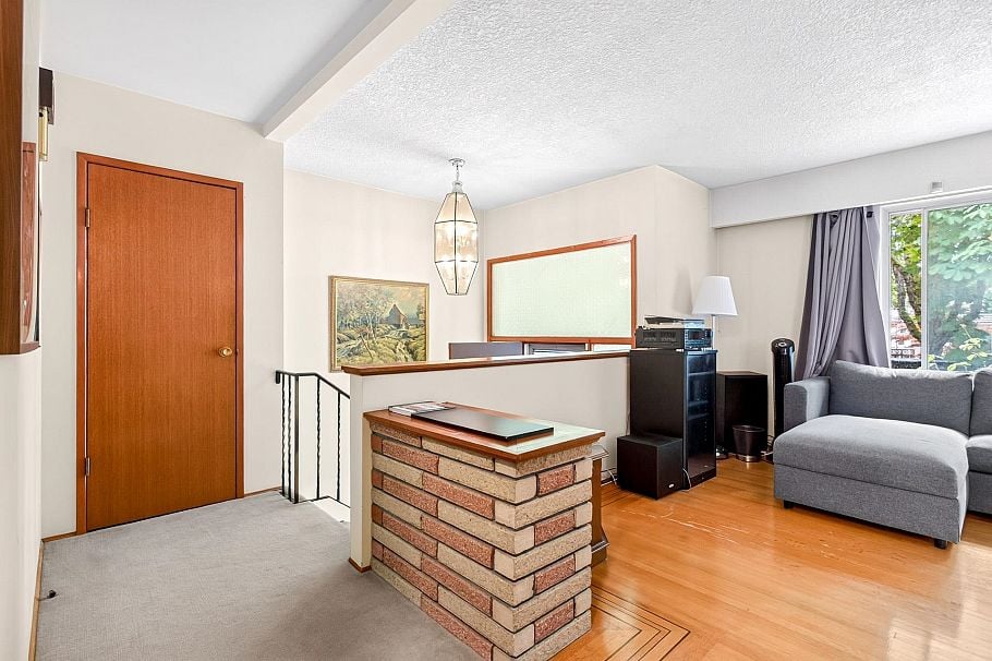 2175 Waverley Avenue Vancouver, BC - 5