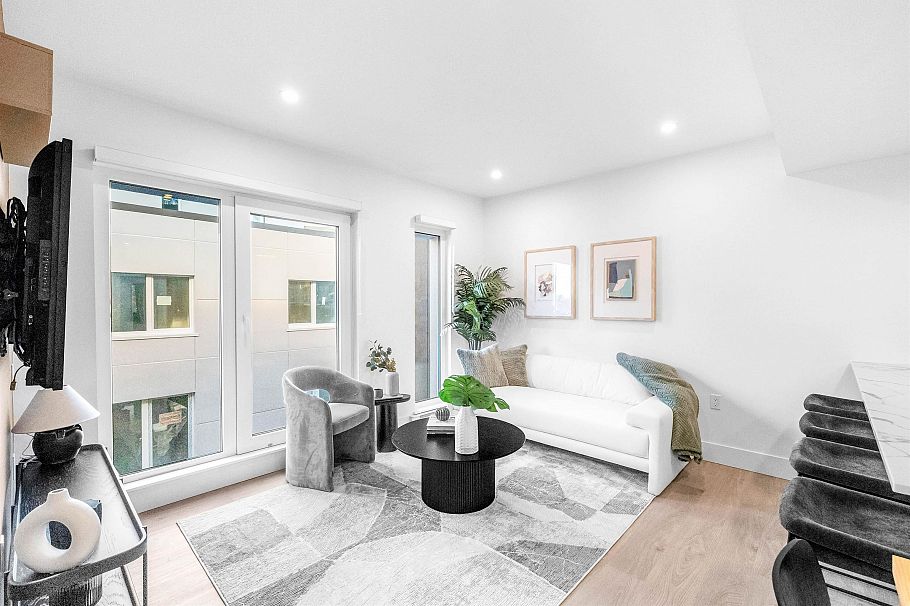 2069 E 1st Avenue Vancouver, BC - 4