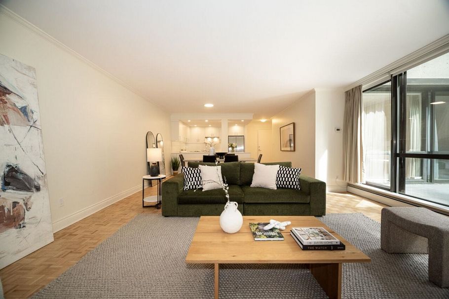 311 4900 Cartier Street Vancouver, BC - 3