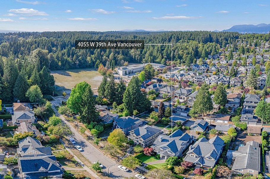 4055 W 39th Avenue Vancouver, BC - 2