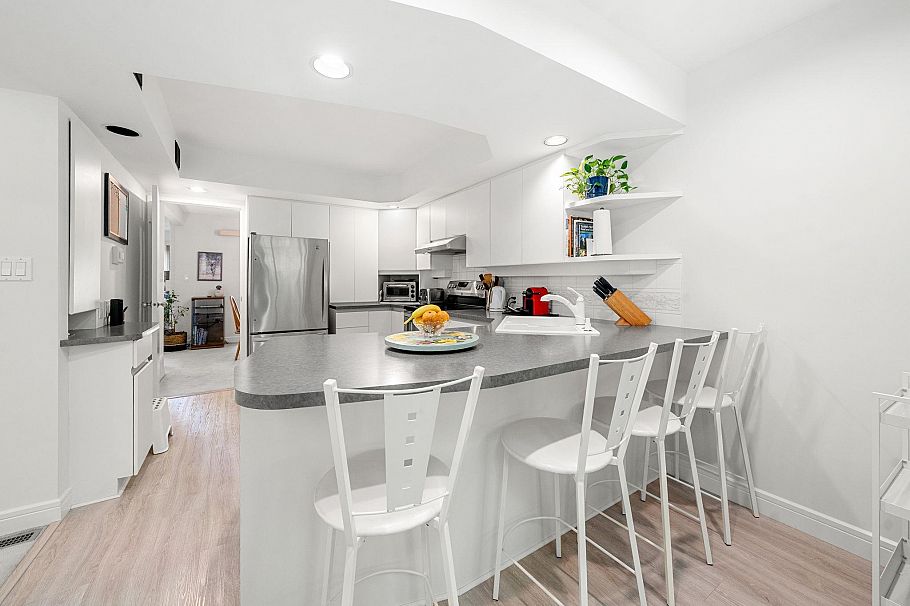 826 Frederick Road North Vancouver, BC - 12