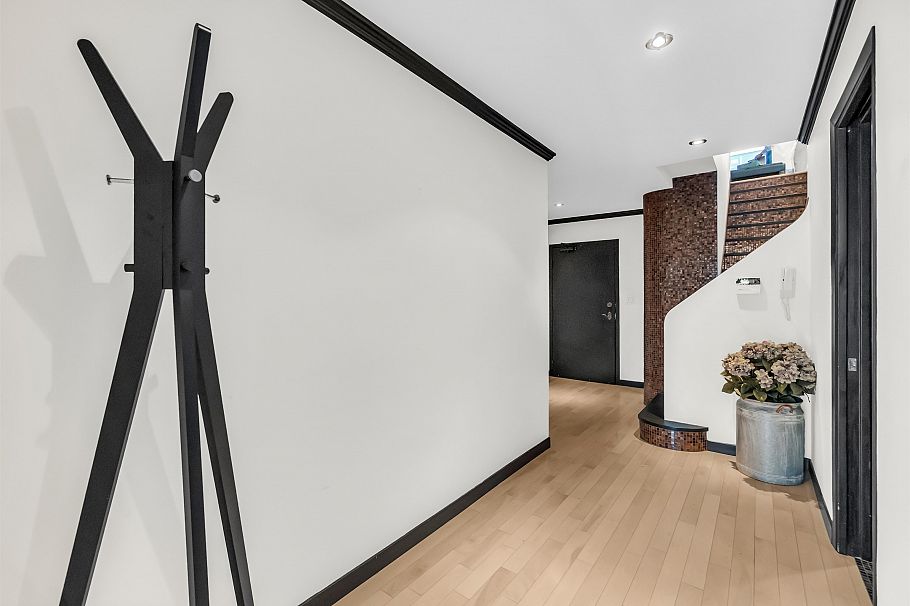 1848 W 1st Avenue Vancouver, BC - 22