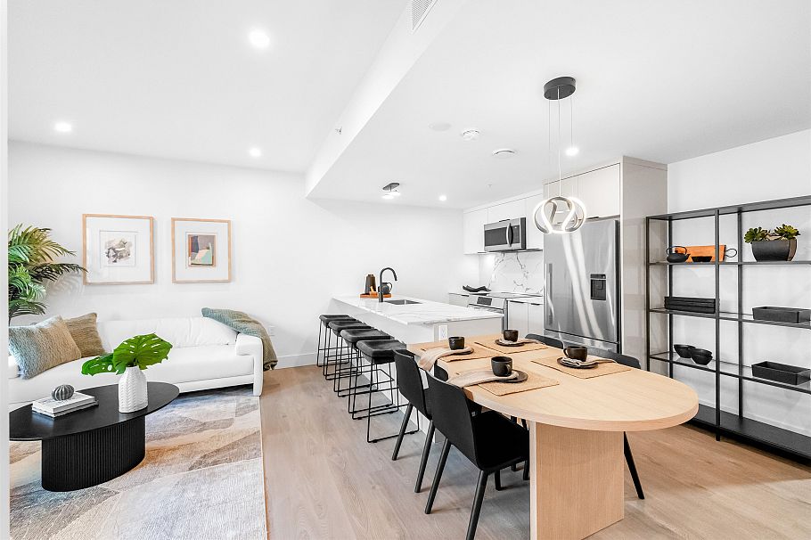 2069 E 1st Avenue Vancouver, BC - 1