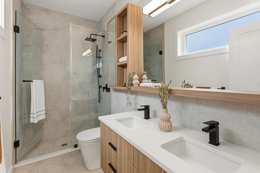 2 2258 Napier Street Vancouver, BC - 14