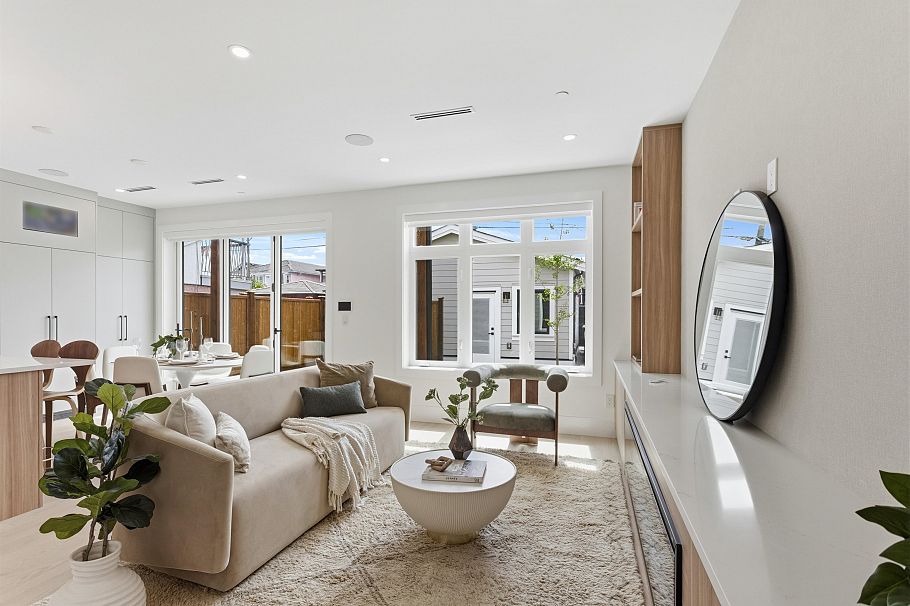 2 2258 Napier Street Vancouver, BC - 5