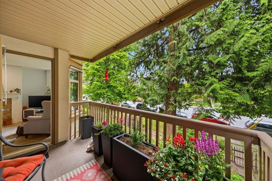 411 2059 Chesterfield Avenue North Vancouver, BC - 24
