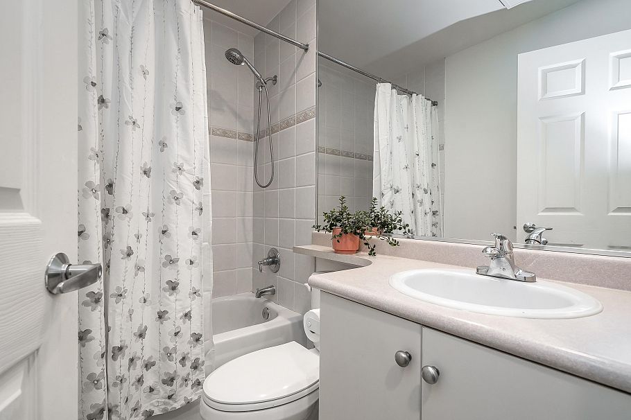 2866 Sotao Avenue Vancouver, BC - 21