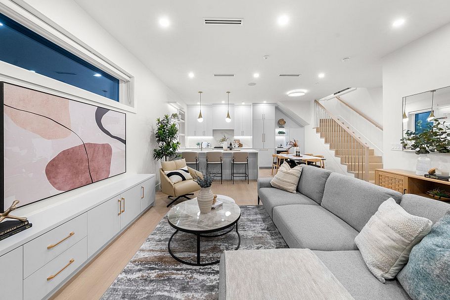 1 1582 E 2nd Avenue Vancouver, BC - 3