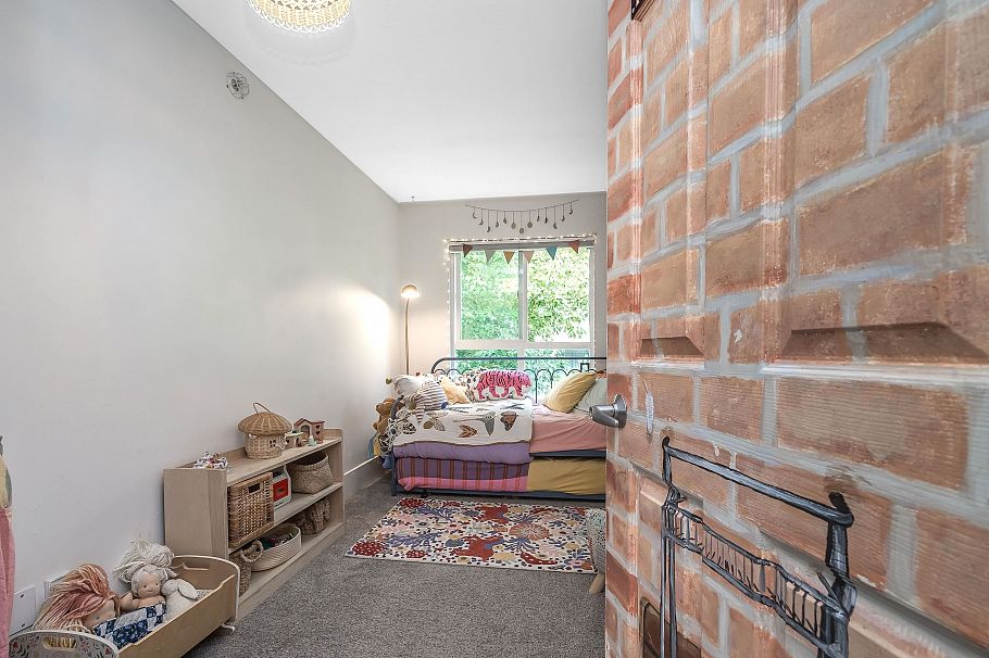 2866 Sotao Avenue Vancouver, BC - 18