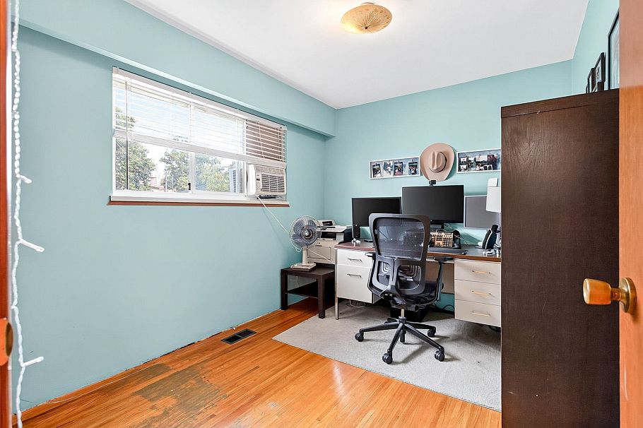 2175 Waverley Avenue Vancouver, BC - 19