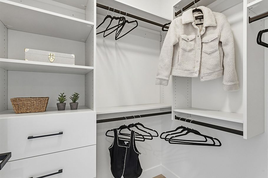 1 2258 Napier Street Vancouver, BC - 16