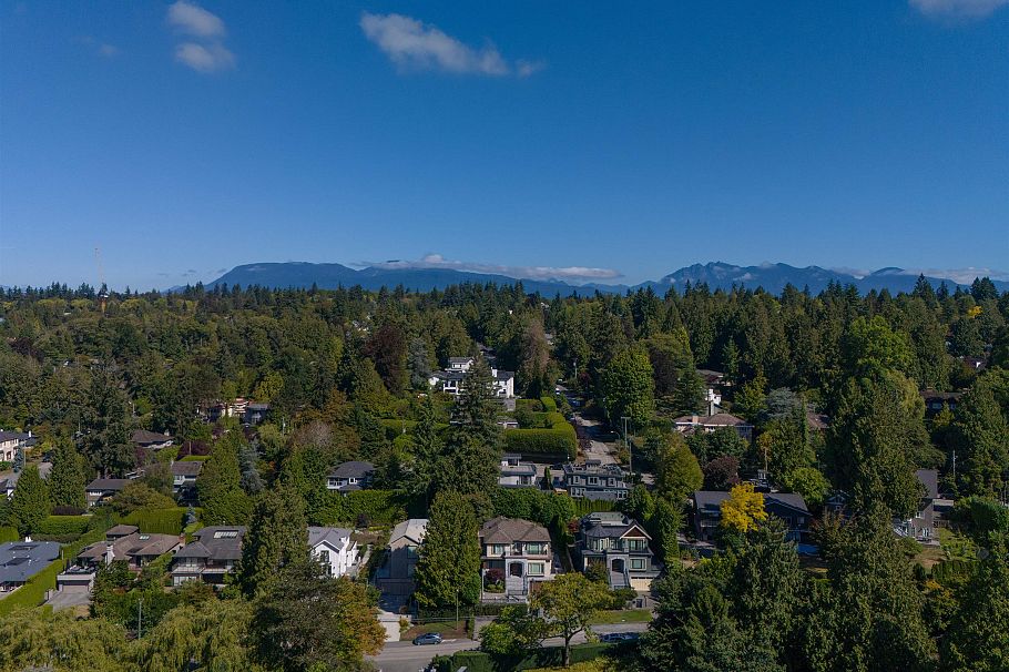 3085 W 49 Avenue Vancouver, BC - 33
