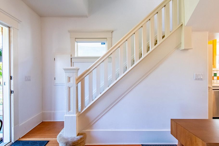816 E 30th Avenue Vancouver, BC - 5