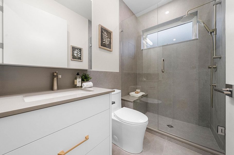 1 1582 E 2nd Avenue Vancouver, BC - 27