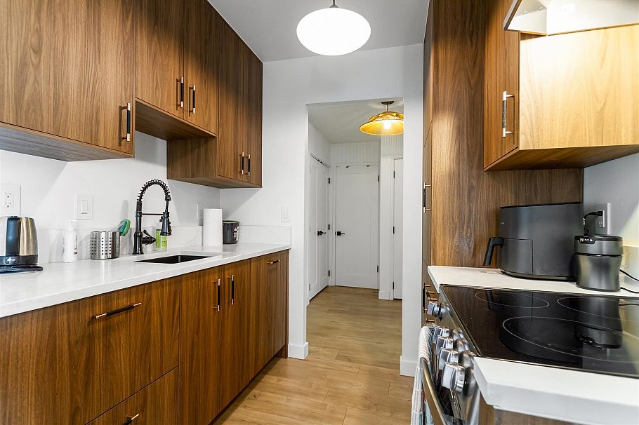 204 2240 Wall Street Vancouver, BC - 5