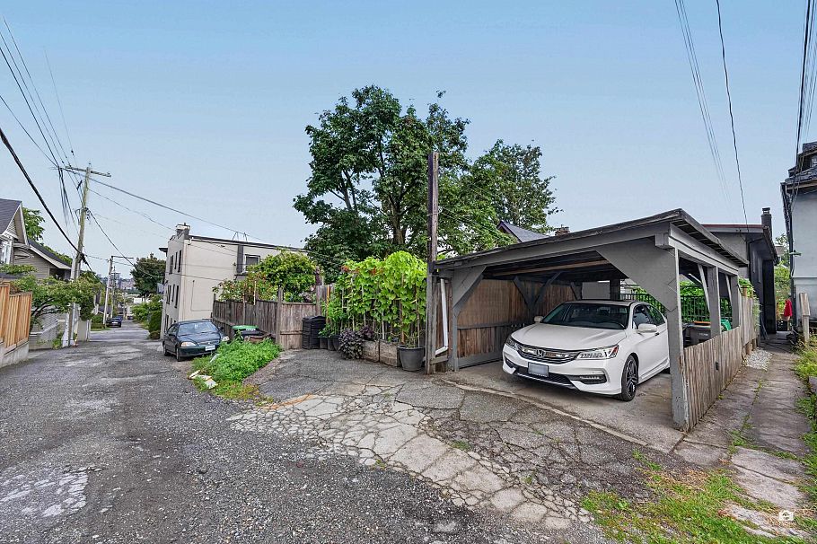 1828 Parker Street Vancouver, BC - 31