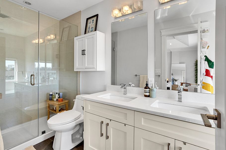 545 E 4th Street North Vancouver, BC - 24