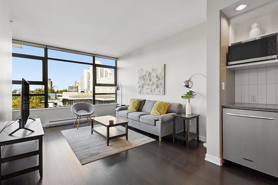 701 2851 Heather Street Vancouver, BC - 2