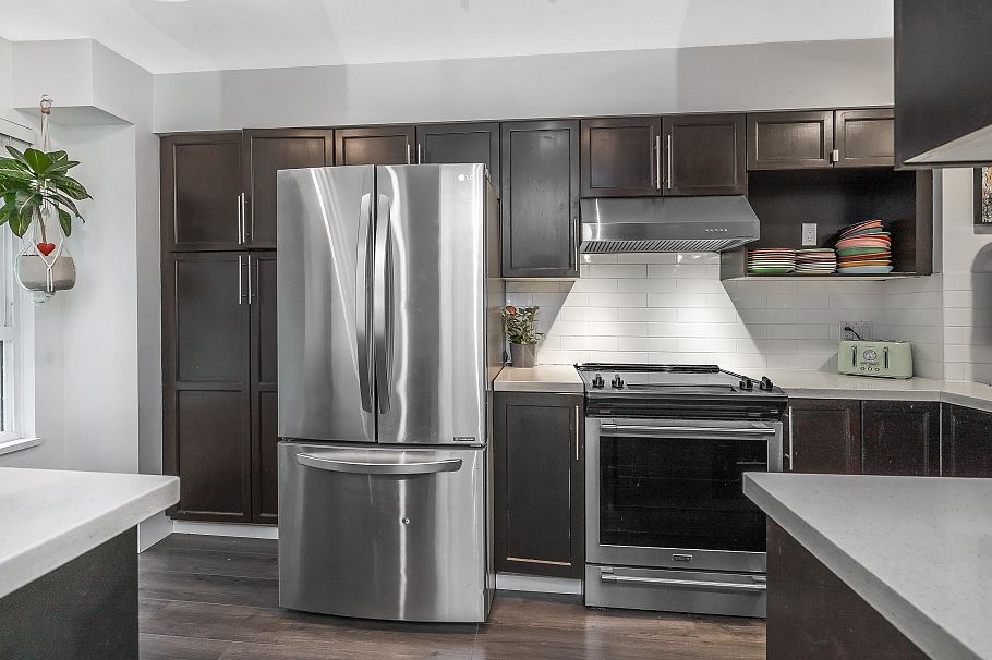 2866 Sotao Avenue Vancouver, BC - 8